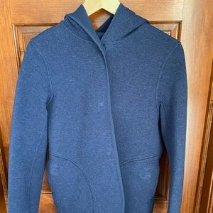 Lululemon Light-Weight 3 Button Reversible Jacket.